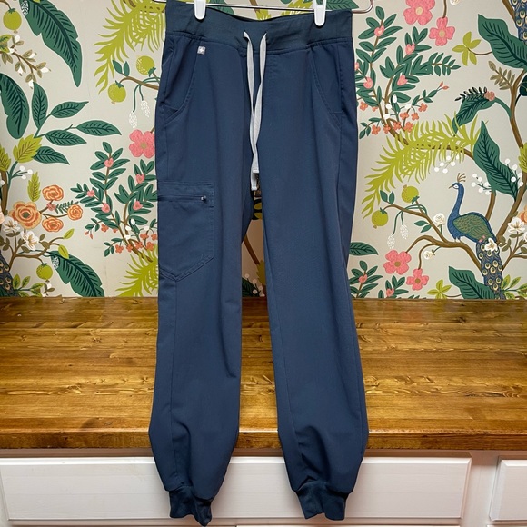 Figs Scrub Set- *Limited Edition Dark Harbor* XS - Picture 4 of 15